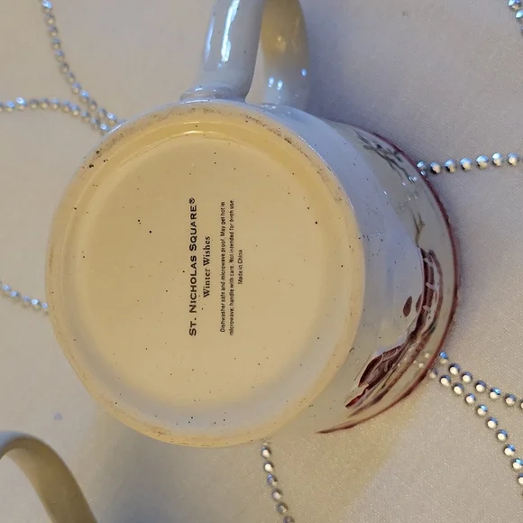 Christmas cups by St Nicholas Square - Picture 2 of 3